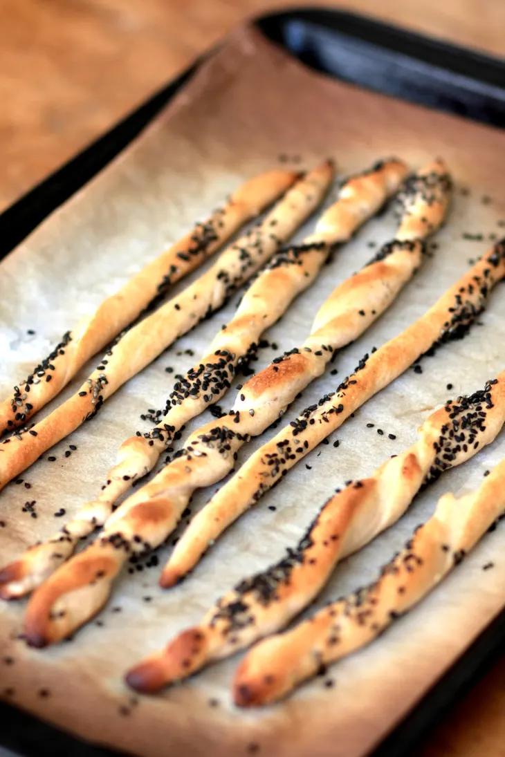 How to Make Italian Grissini Breadsticks