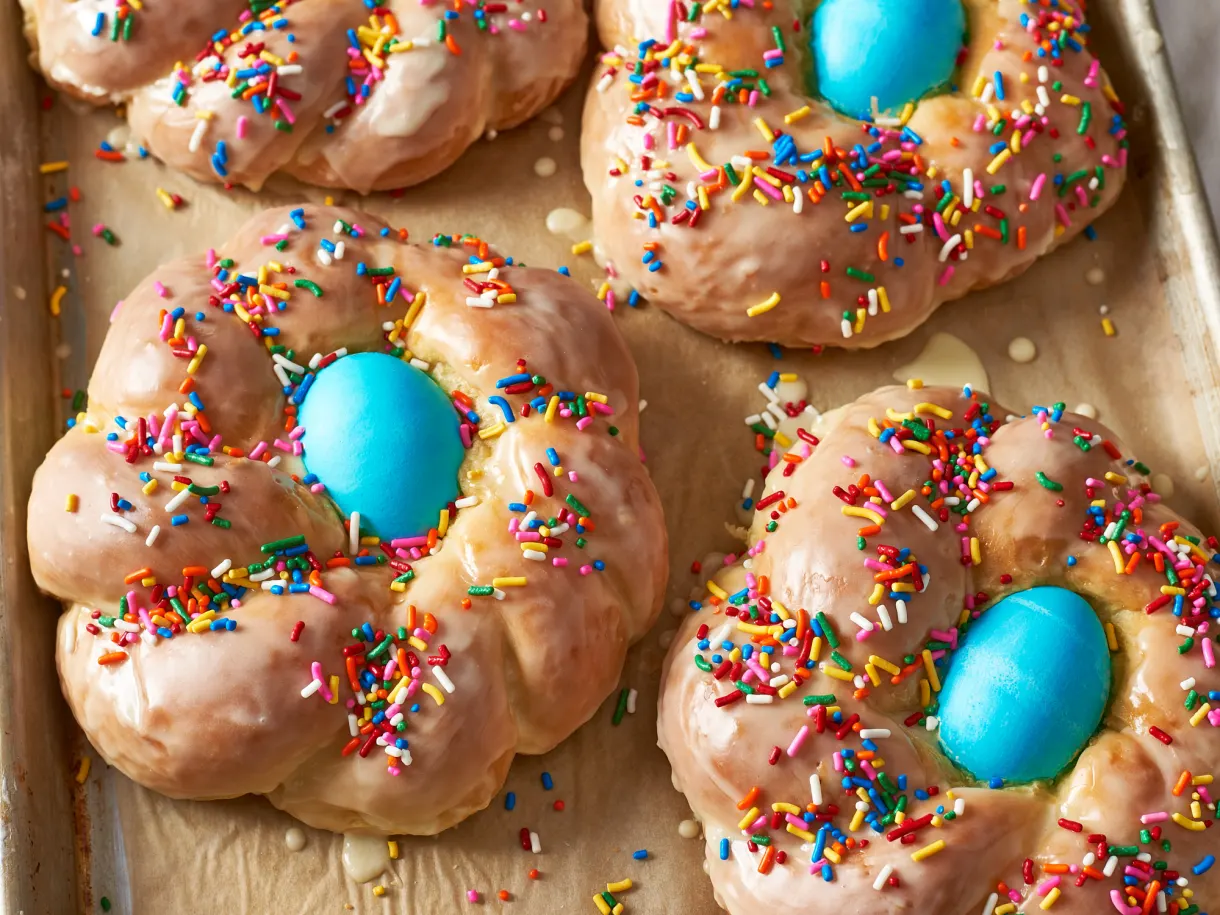Italian Sweet Easter Egg Breads