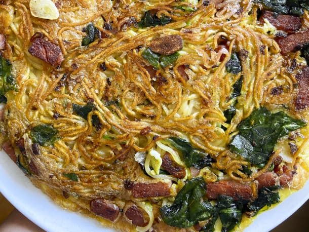 Crispy Ramen Omelet with Spinach and Spam
