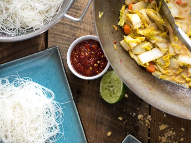 Vegan Stir-Fried Cabbage in Peanut Sauce
