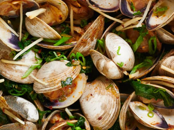 Prik Khing Curry Clams