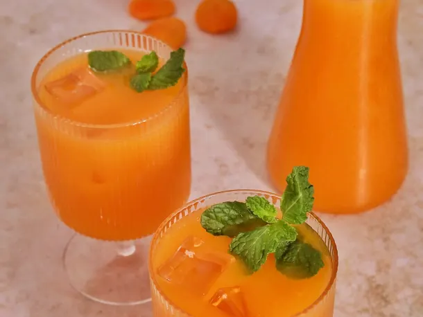 This Sweet, Cold Apricot Drink for Ramadan Is the Perfect Way to Refresh After Fasting