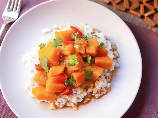low Cooker Vegan Pumpkin Curry