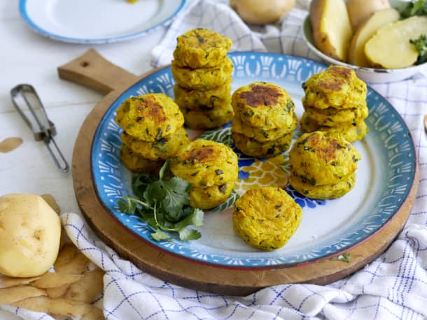 Aloo Tikki (Golden Potato Croquettes)