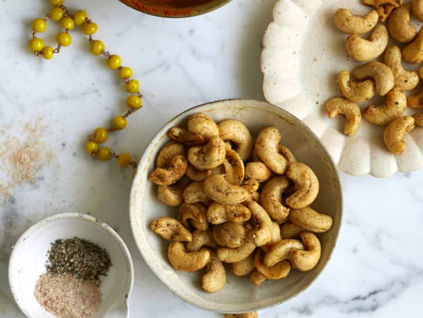 Black Salt-and-Pepper Roasted Cashews
