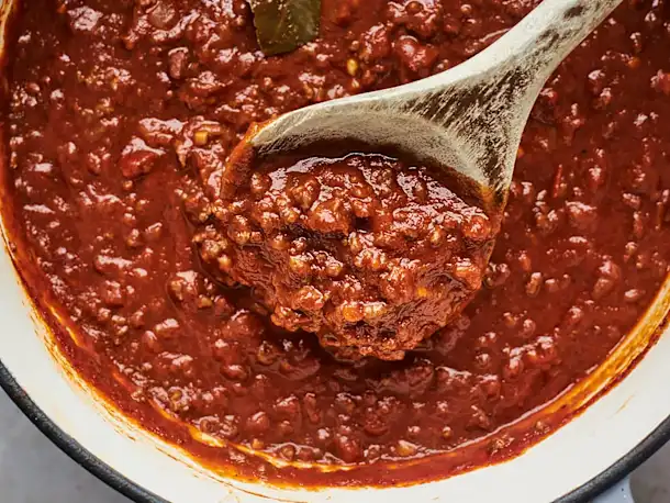 Olive & Mango’s Makaronia Me Kima (Greek Meat Sauce)