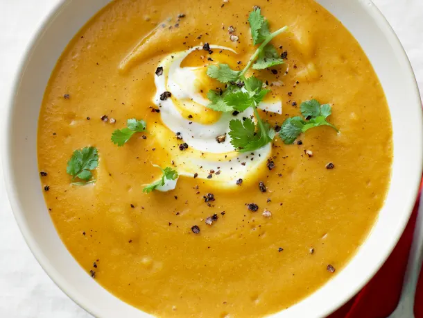 Slow Cooker Golden Chickpea Soup