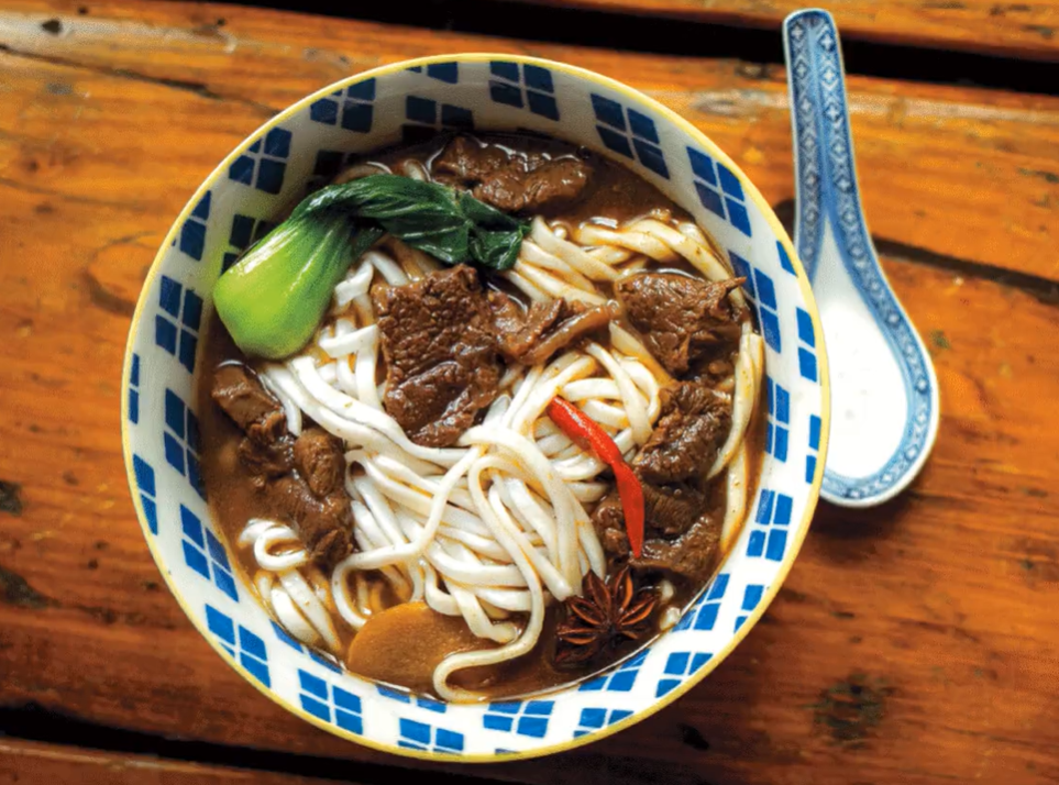 Niu Rou Mian 牛肉麵 (Taiwanese Beef Noodle Soup)