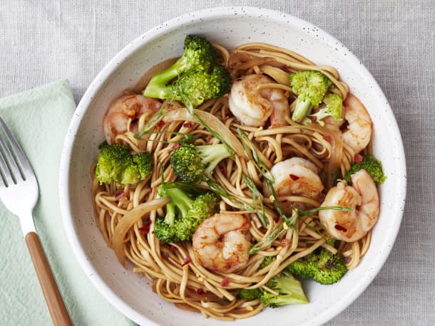 Fast & Easy Shrimp Lo Mein