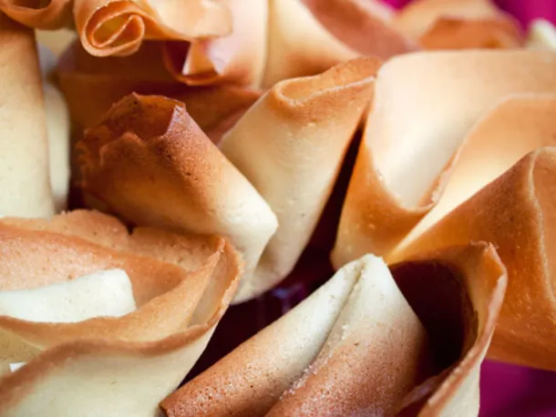 Show–Stopping Recipe: Make Your Own Fortune Cookies