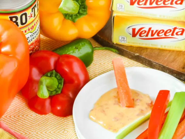 RO*TEL and VELVEETA Famous Queso Dip