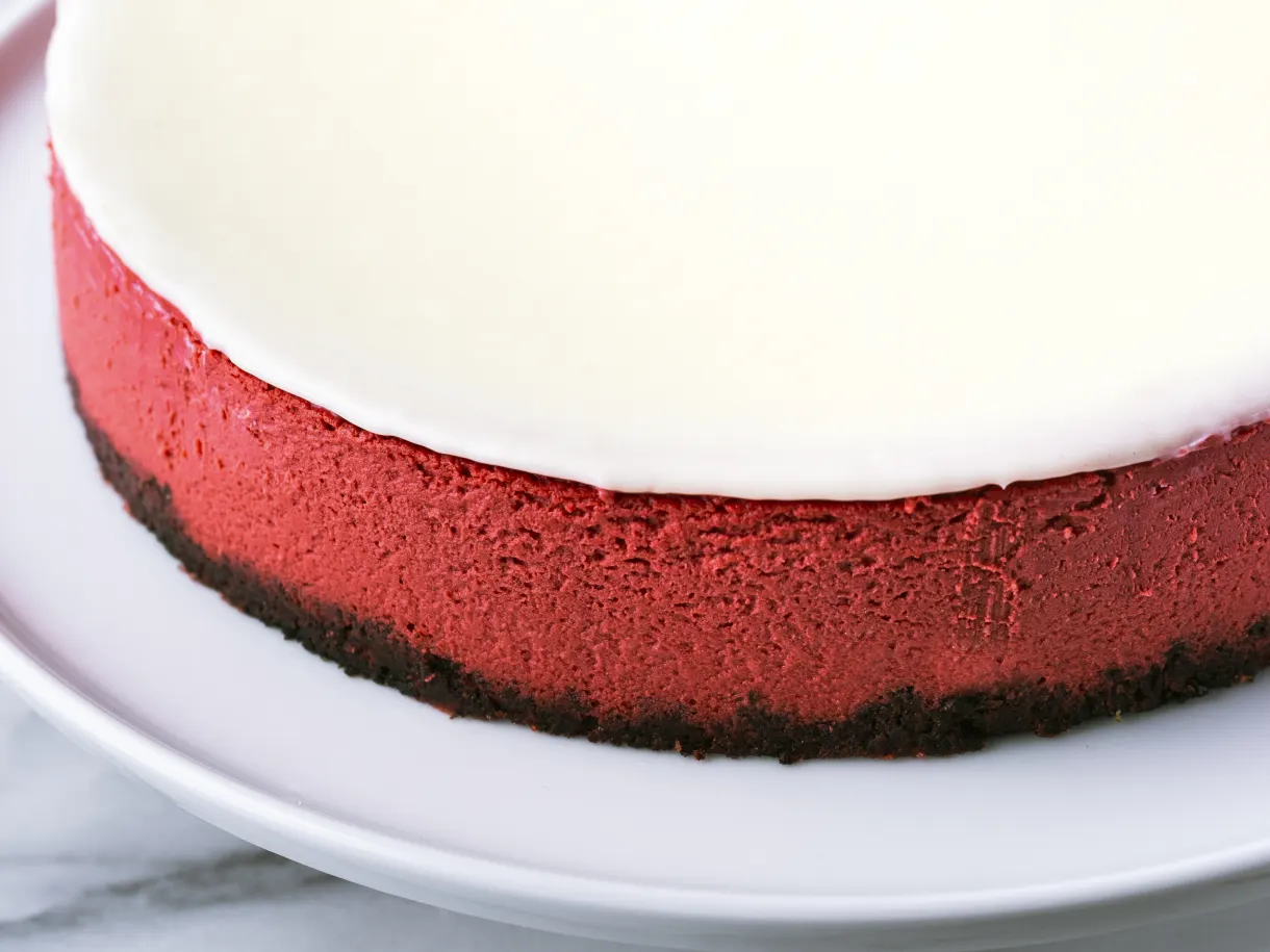 Red Velvet Cheesecake