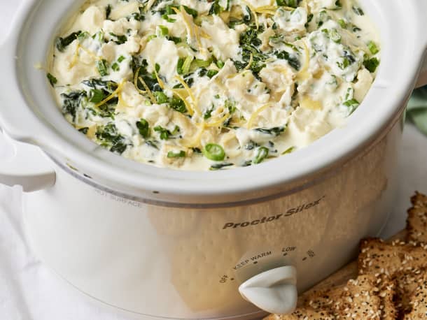 Slow Cooker Spinach-Artichoke Dip