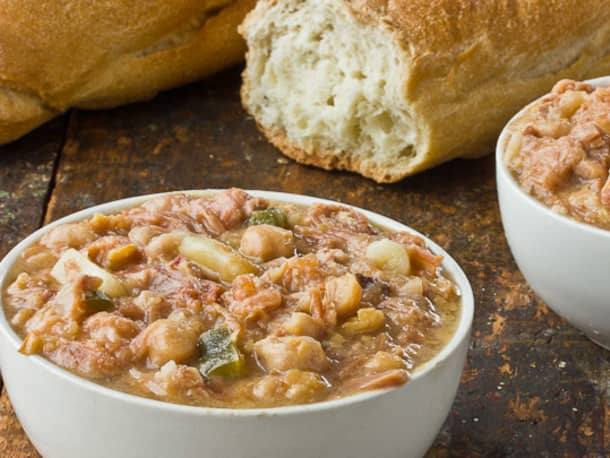 Hearty Dinner Recipe: Spanish Bean Soup (Potaje de Garbanzos)