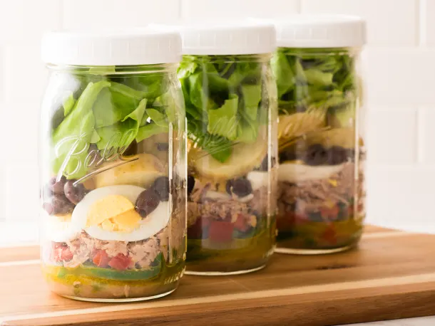 Mason Jar Tuna Niçoise