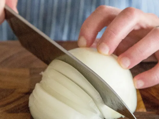 How To Thinly Slice an Onion