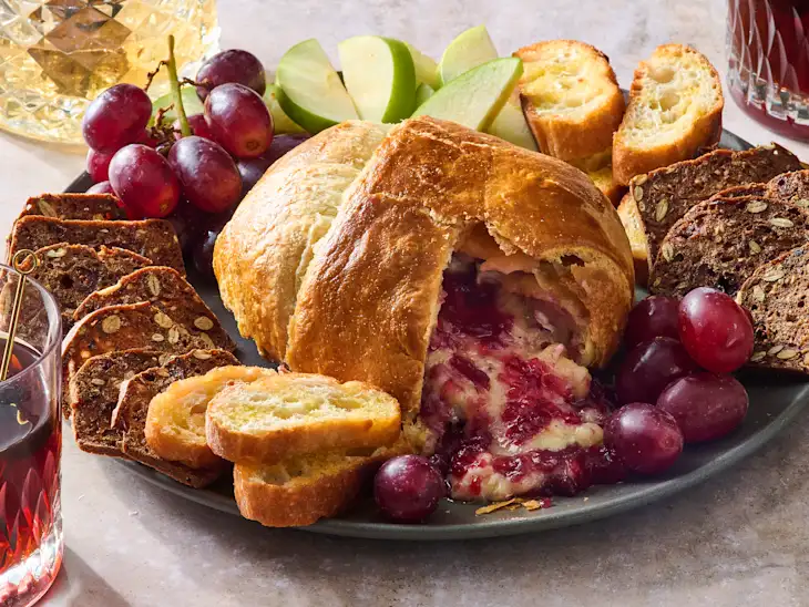 Baked Brie in Puff Pastry