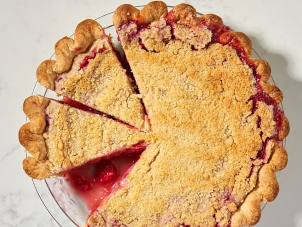 Raspberry Pie with Streusel Topping