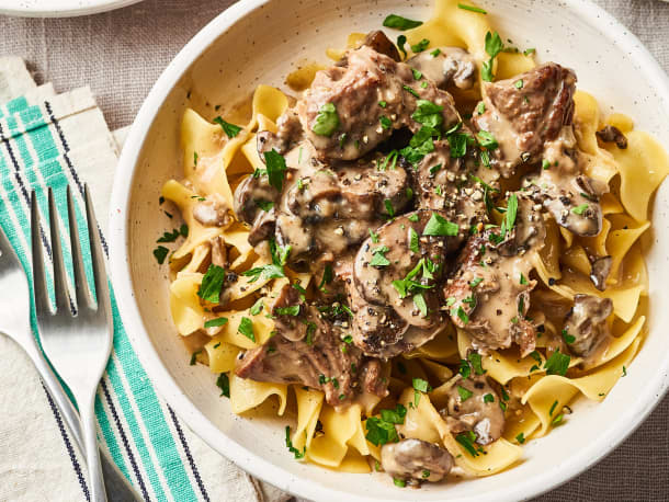 Easy Slow Cooker Beef Stroganoff