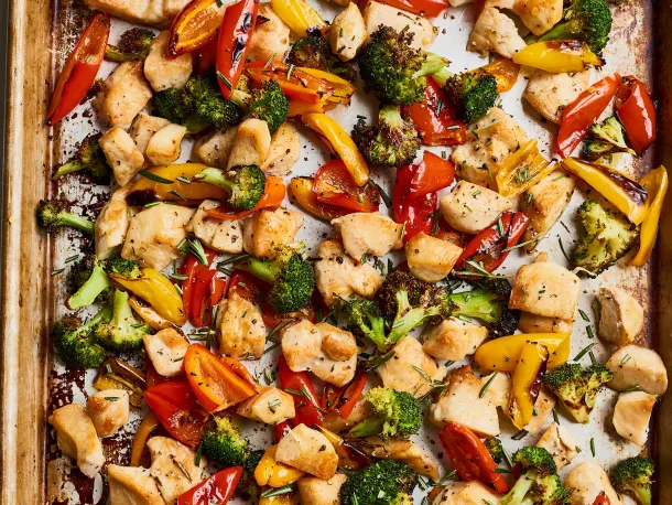 20-Minute Sheet Pan Chicken and Veggies