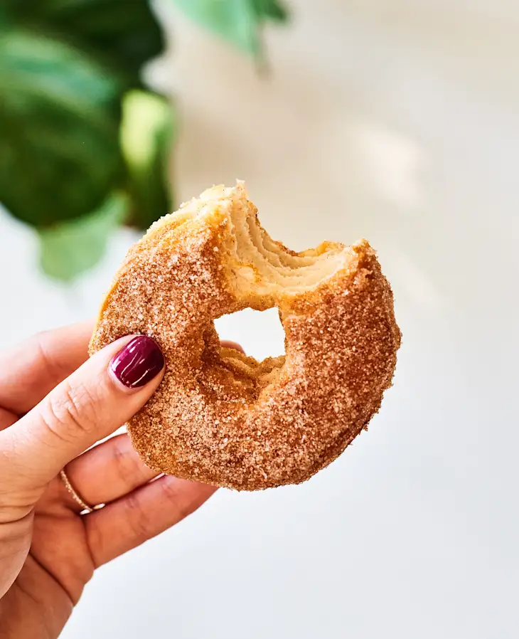 Easy Air Fryer Donuts