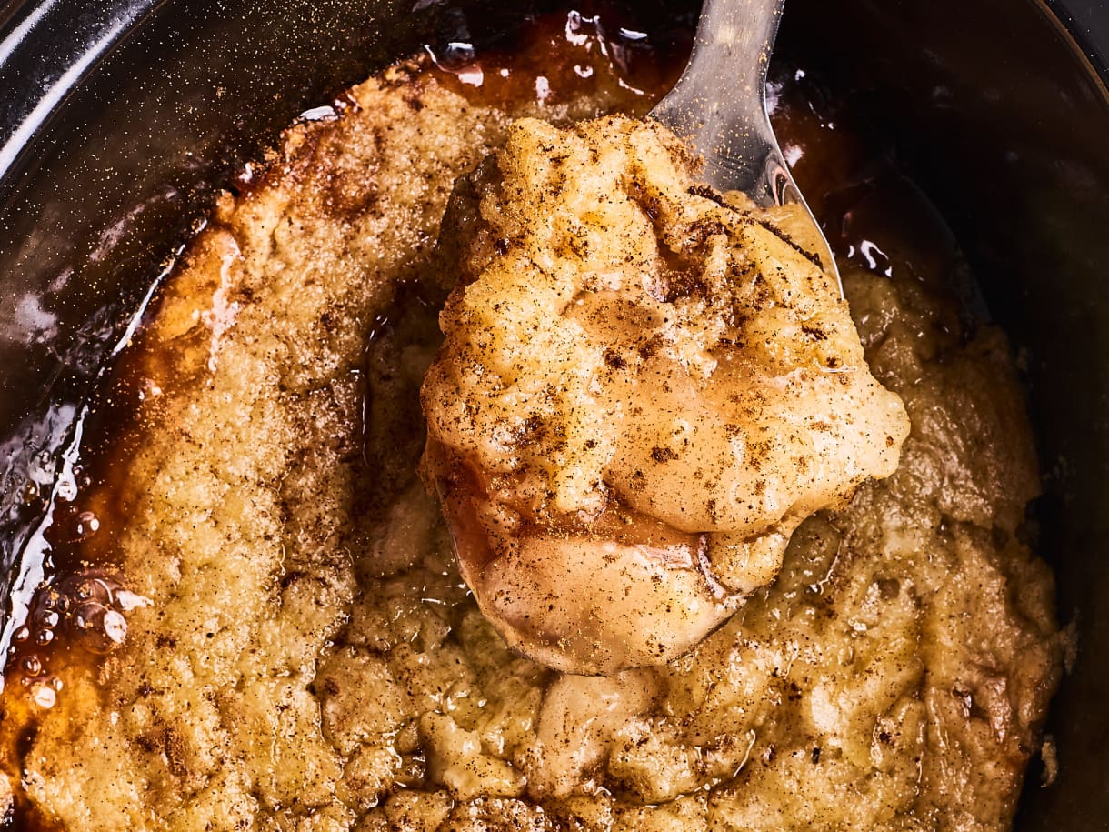3-Ingredient Slow Cooker Apple Pie