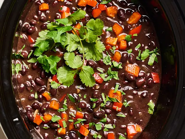 Slow Cooker Vegetarian Black Bean Soup