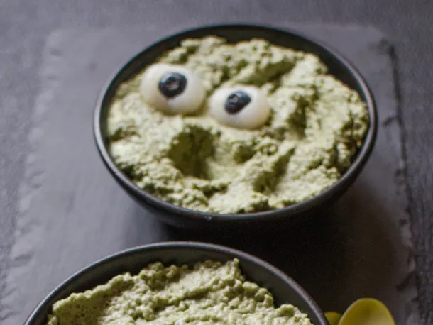 Halloween Recipe: Frog Eggs & Eyeballs (Coconut Green Tea Chia Pudding)