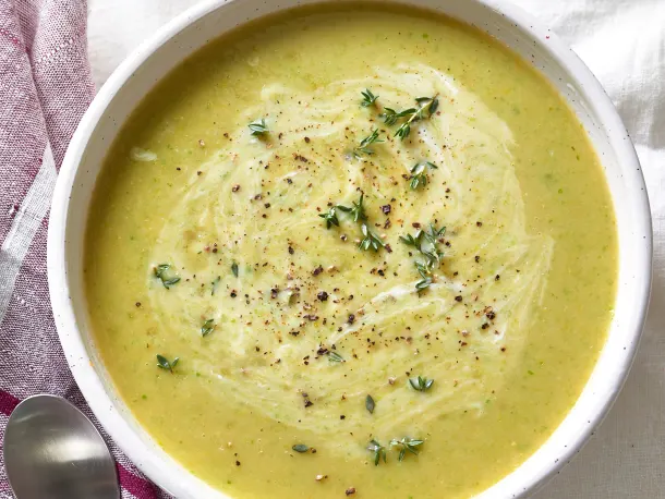 Slow Cooker Potato Leek Soup