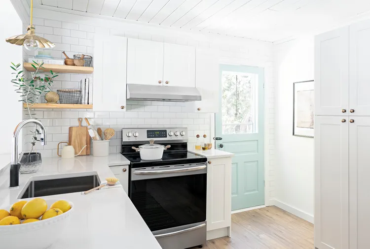 5 Appliances to Avoid Using During a Heat Wave—and What to Use Instead