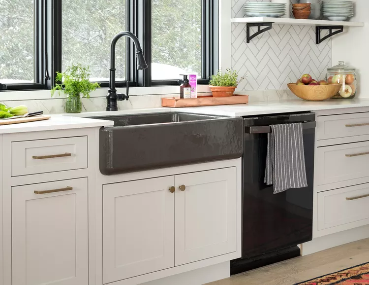 6 Summer Pest Mistakes That Are Inviting Bugs Into Your Home
