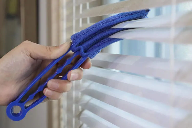 These Are the Most Useful Amazon Gadgets for $10 and Under—Shop Fabric Shavers, a Watermelon Cutter, and More