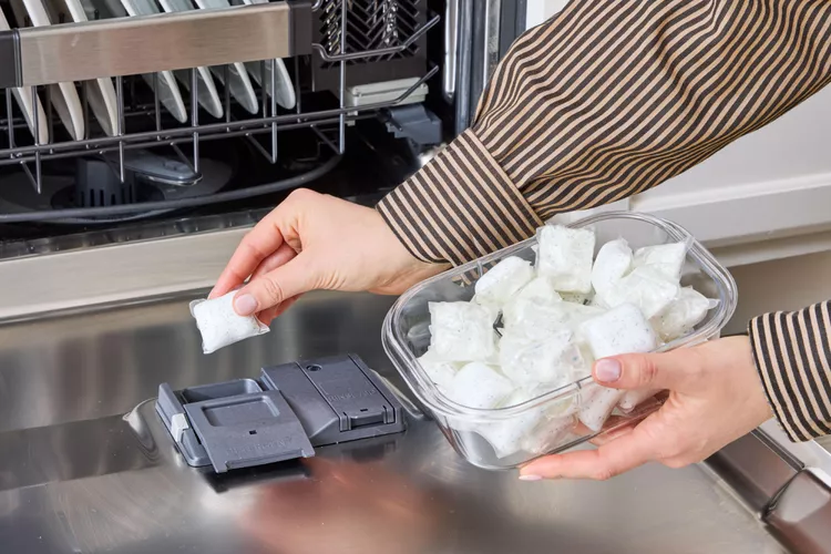 Are Dishwasher Tablets the Secret to Cleaner Dishes? An Expert Weighs In