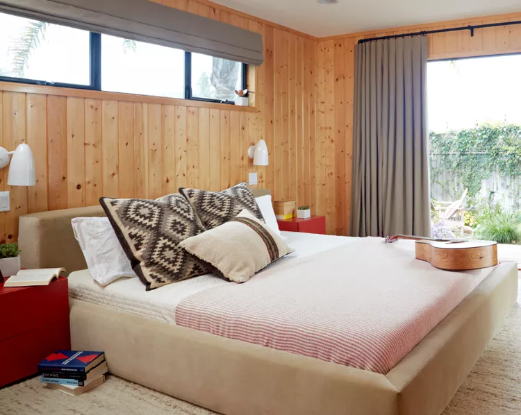 The 6 Dirtiest Places in Your Bedroom, According to a Cleaning Expert