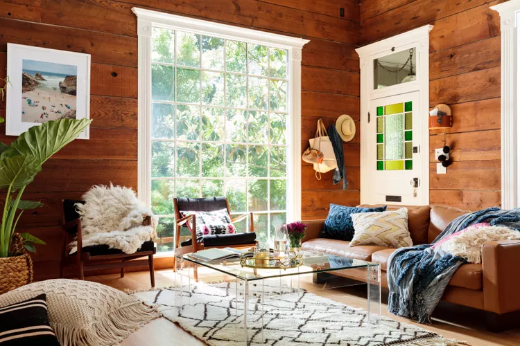10 Ways to Decorate with Stained Glass Windows in Your Home
