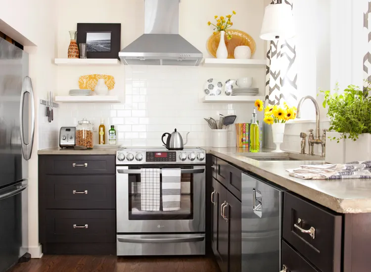 Designers Agree This Kitchen Trend Is Making Homes Look Dated
