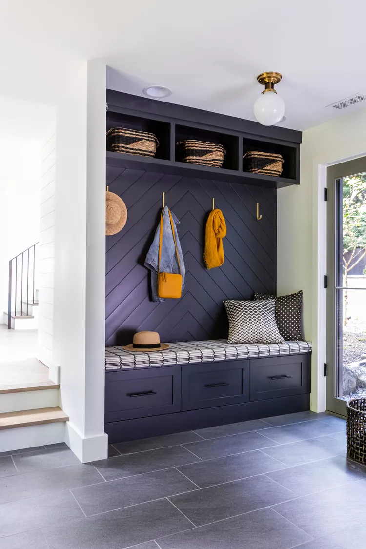 31 Small Mudroom Ideas that Maximize Style and Function