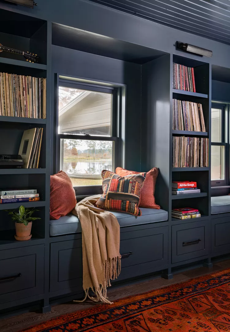 Here's How to Create a Book Nook in Your Home—No Matter the Size