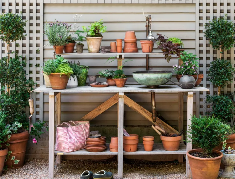 6 Clever Ways to Reuse Broken Pots in Your Garden
