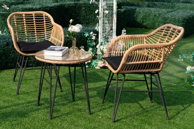 Wayfair’s Huge Summer Sale Has Deals from $16 on Patio Sets, Chaise Lounges, and Airy Quilts—Shop the 25 Best Buys