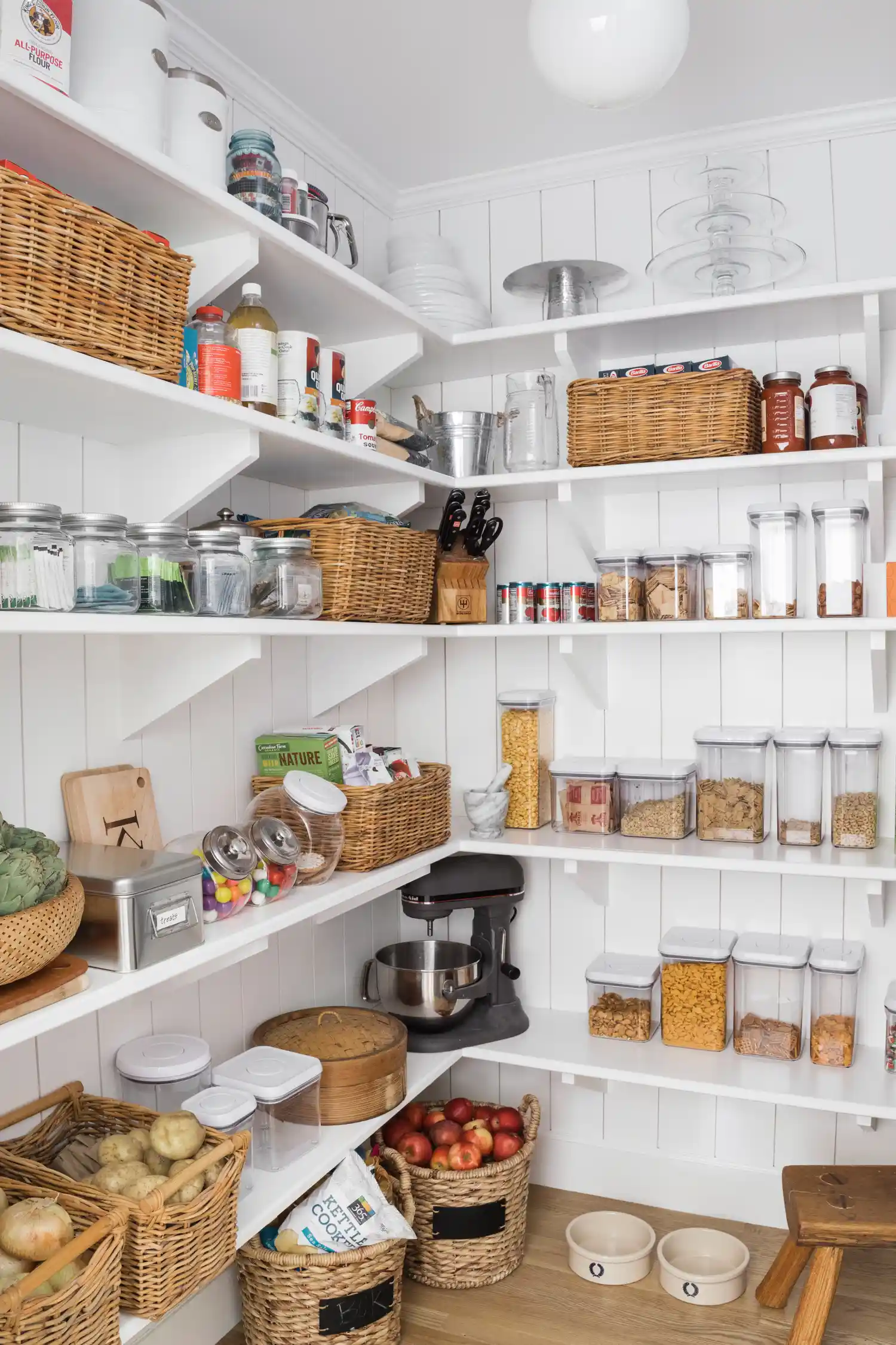 9 Tips for How to Organize Deep Pantry Shelves to Banish Clutter