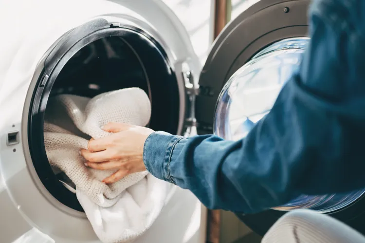 How Long Can You Leave Clothes in the Dryer Before They Get Wrinkly?