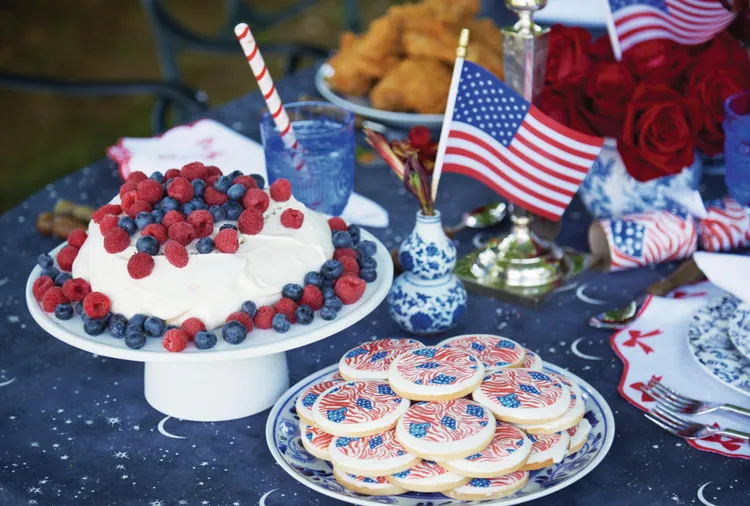Set a Stunning Fourth of July Table with These 5 Pro-Approved Ideas