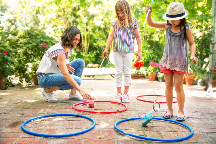 9 Easy-to-Make Outdoor 4th of July Games for Kids