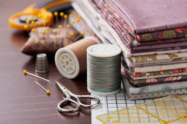 7 Creative Crafts That Give New Life to Fabric Scraps