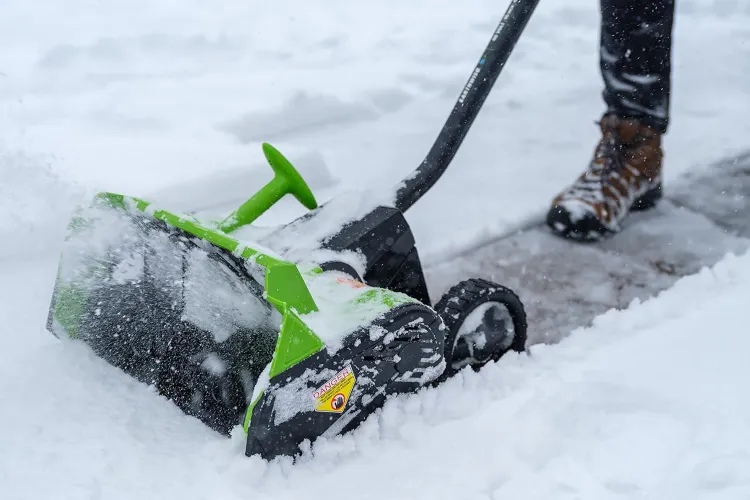 4 Mistakes You’re Making When Clearing Snow—and 6 Low-Effort Tools That’ll Make It Easier