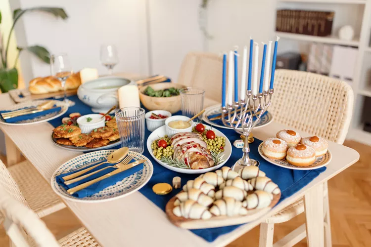 Lights, Candles, Chrismukkah! How My Family Celebrates Christmas and Hanukkah