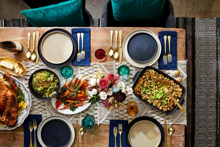 Host a More Sustainable Thanksgiving Dinner: These 7 Expert Tips Make It Easy
