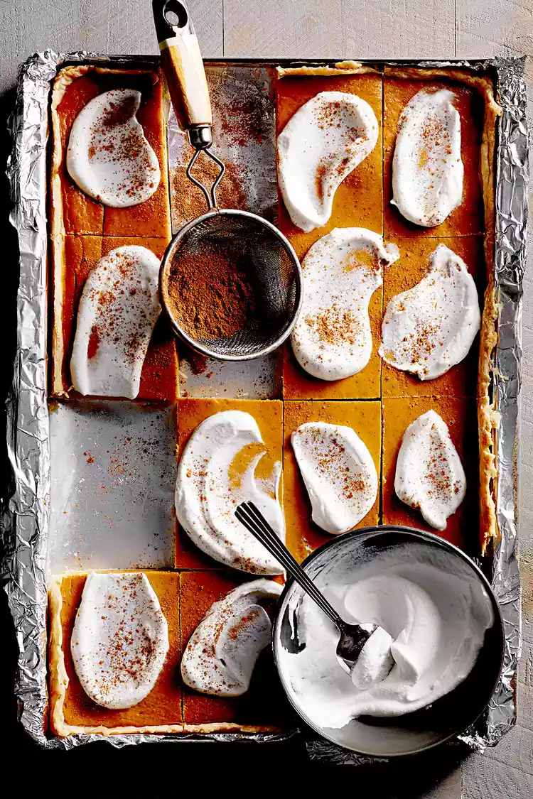 25 Fun Ideas for Hosting Thanksgiving