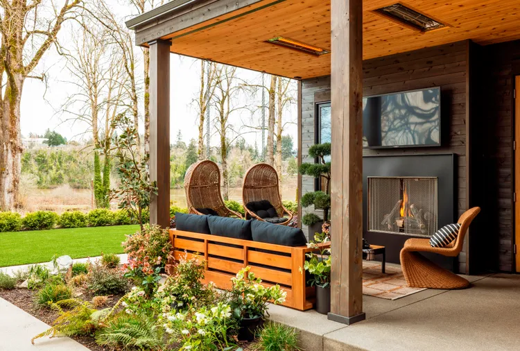 8 Outdoor Projects to Boost Your Home’s Curb Appeal in Just One Weekend